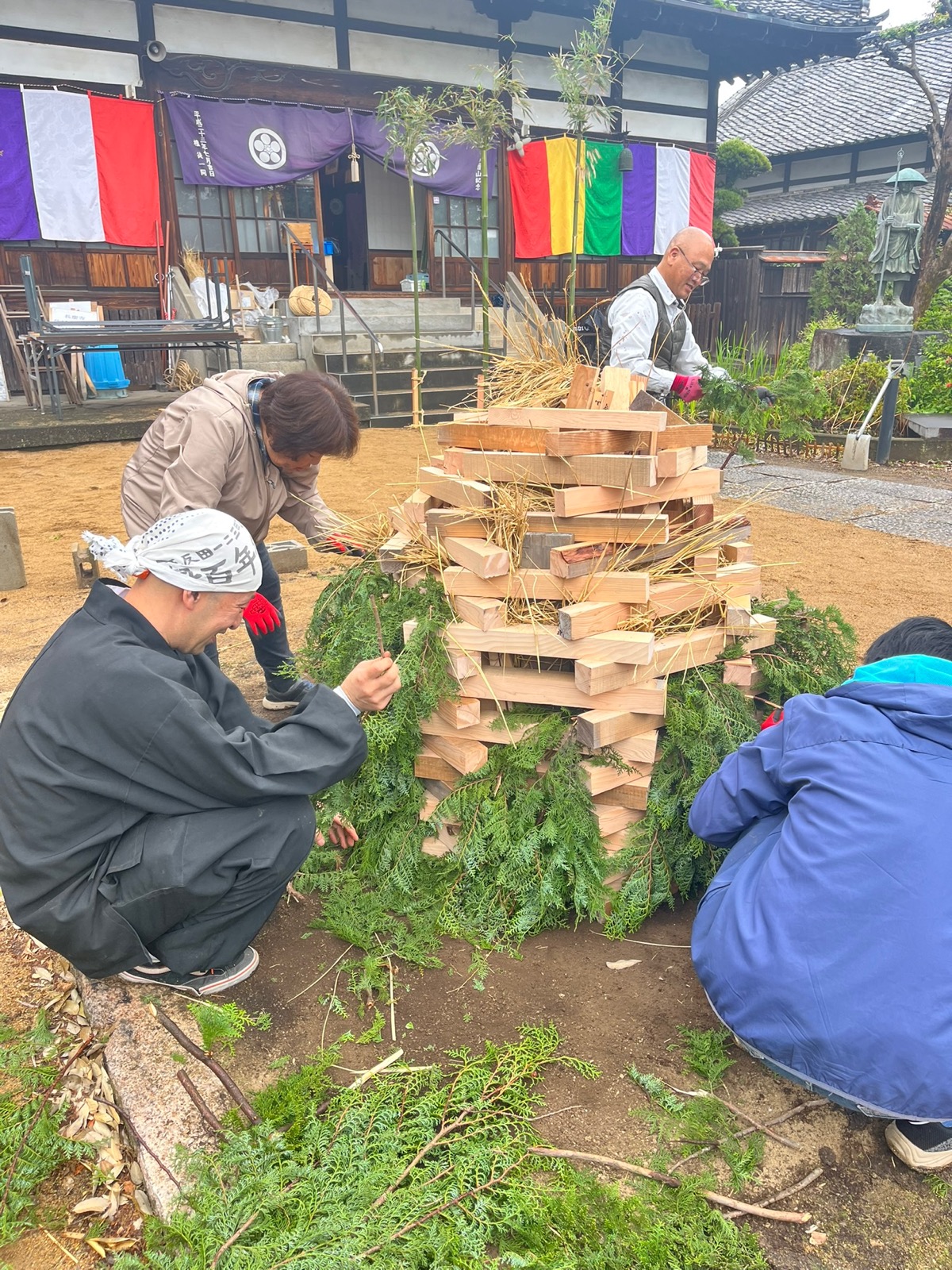 令和七年 柴燈護摩供法要・火渡り